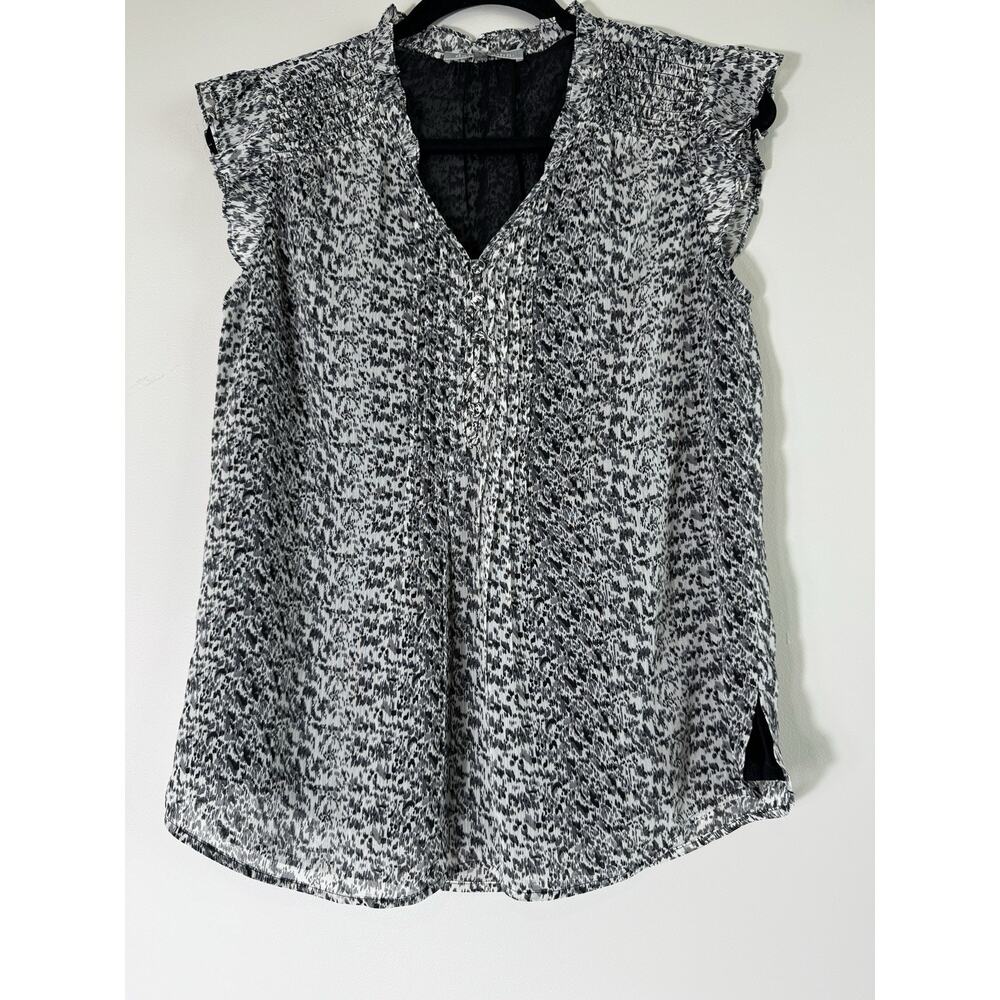 Daniel Rainn Women Ruffled Size S Gray Black Sleeveless V Neck Top Feminine